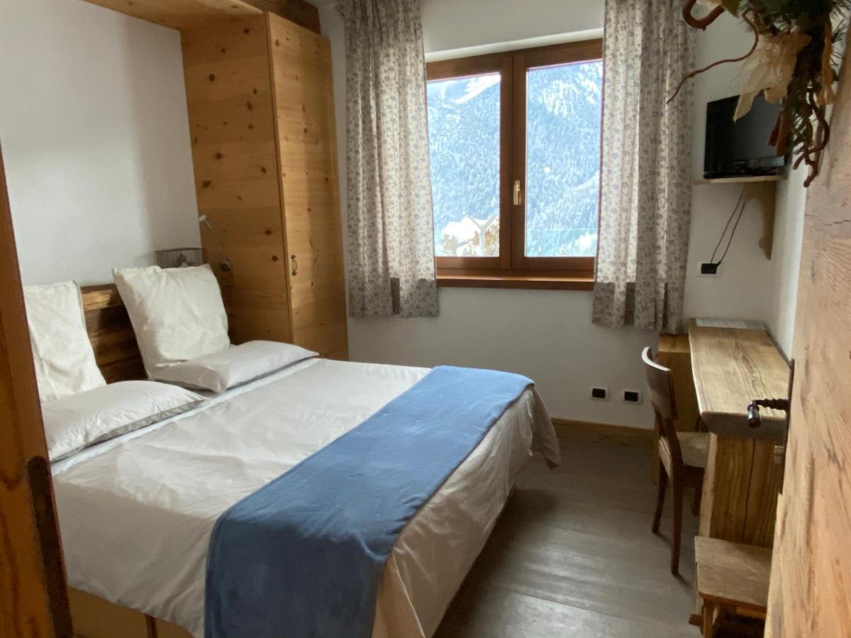 Fra Rose E Mughi Bed & Breakfast Domegge di Cadore Exterior photo